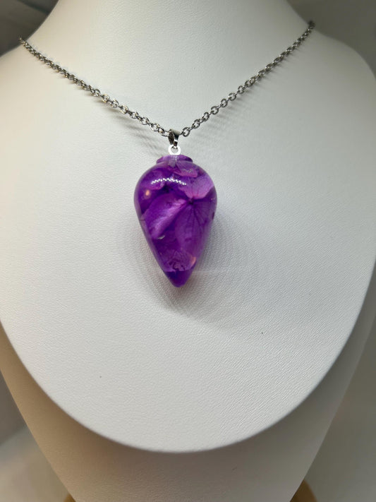 Purple teardrop Necklace