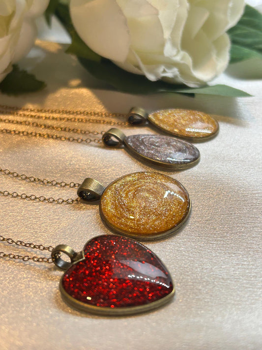 Dress jewellery Resin sparkle necklace